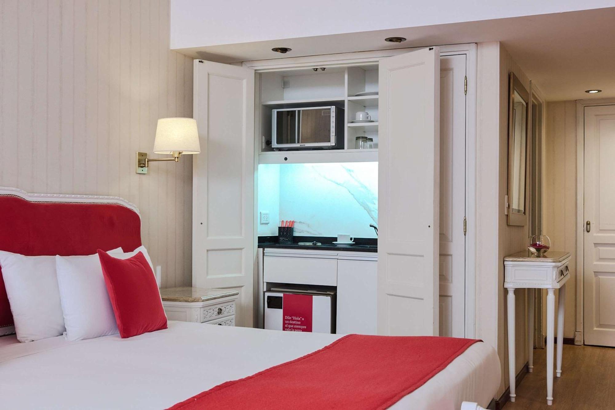 Ramada By Wyndham Buenos Aires Centro Bed & Breakfast Ngoại thất bức ảnh