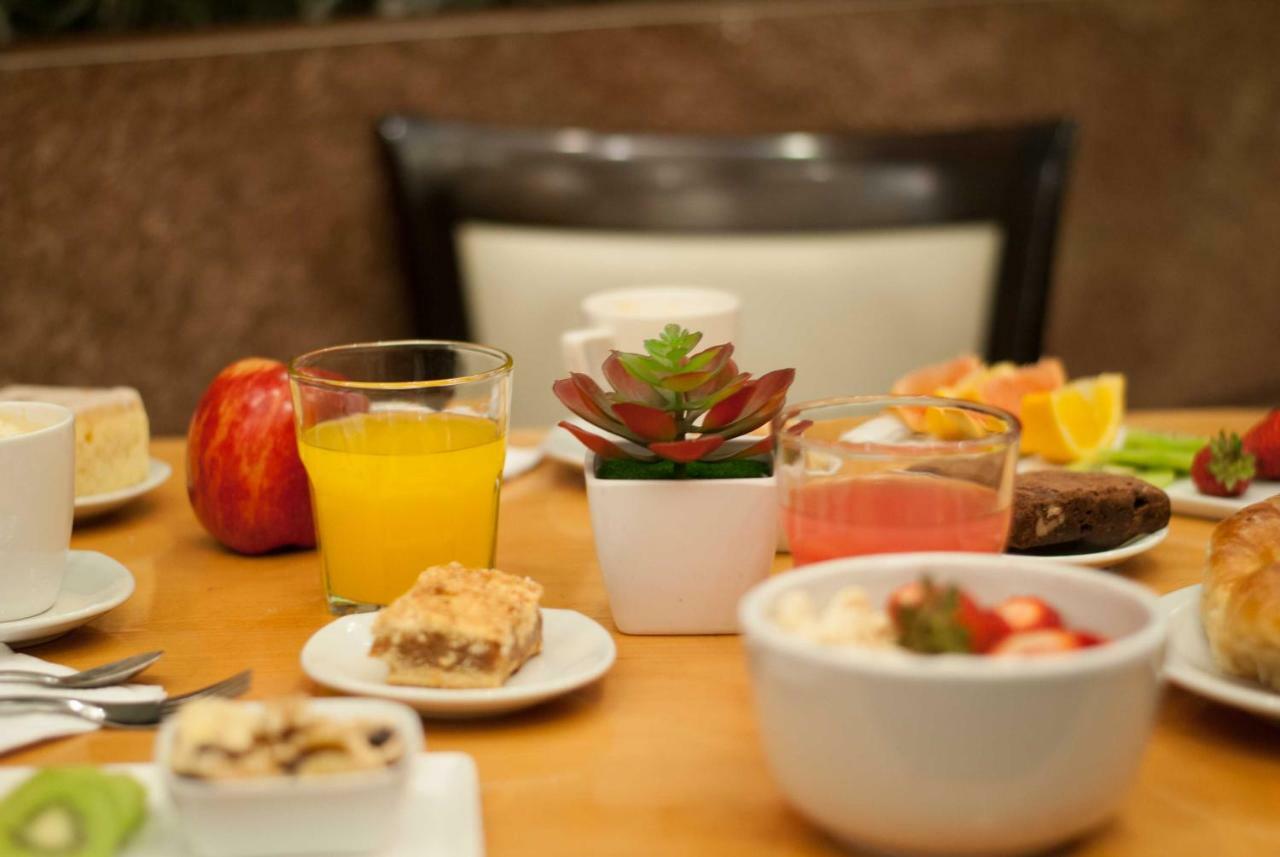 Ramada By Wyndham Buenos Aires Centro Bed & Breakfast Ngoại thất bức ảnh